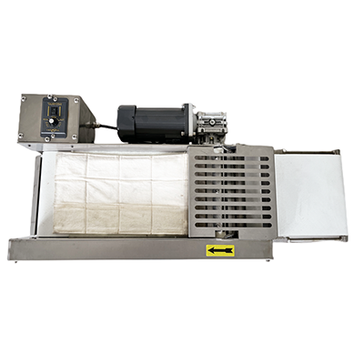 Croissant forming machine